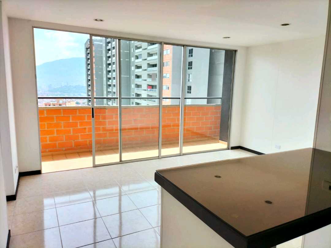Venta Apartamento Loma De Los Bernal Medellín