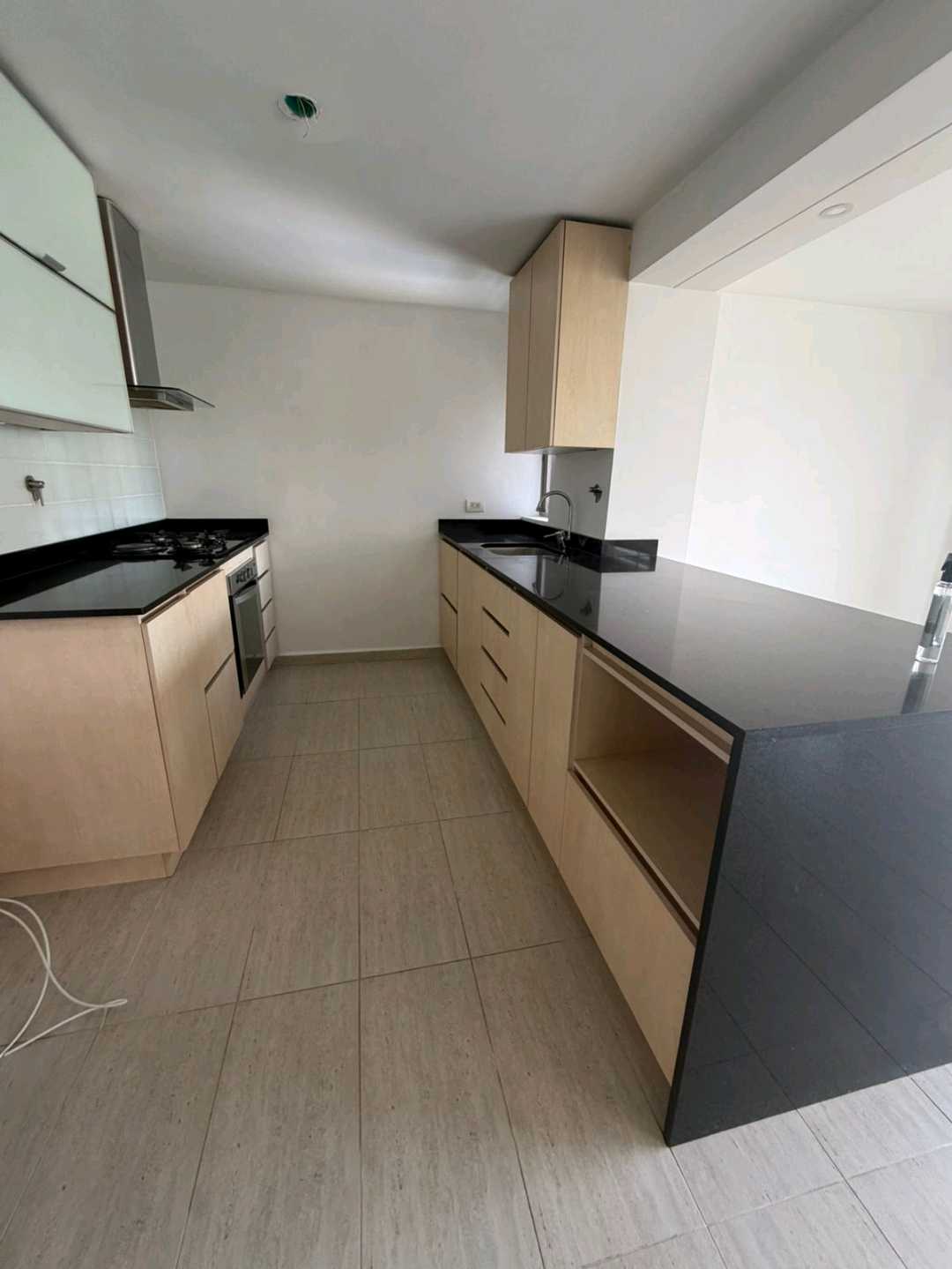 Venta Apartamento Loma Los Bernal, Med, | Piso 9 | 96m² | Club House