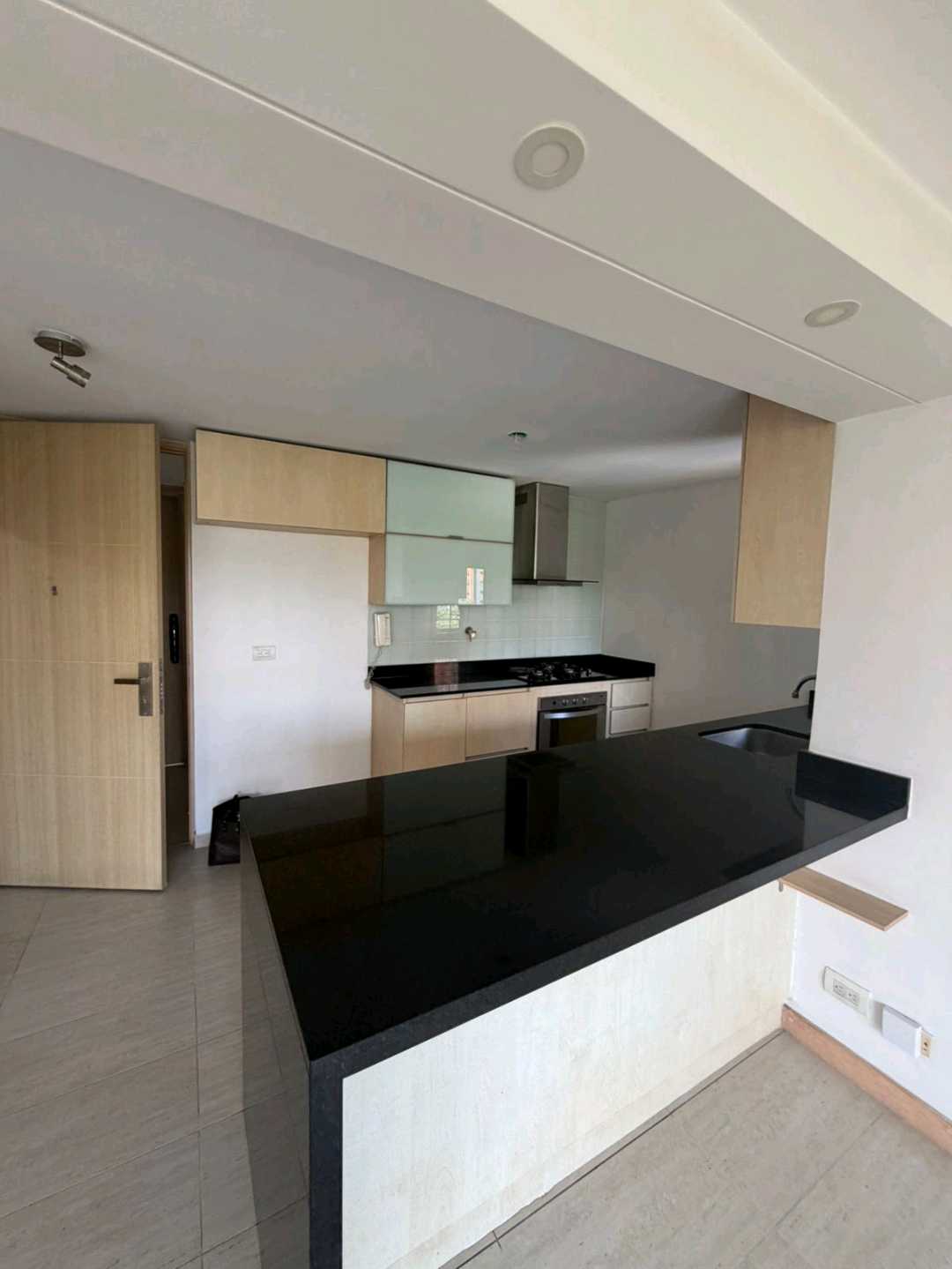 Venta Apartamento Loma Los Bernal, Med, | Piso 9 | 96m² | Club House