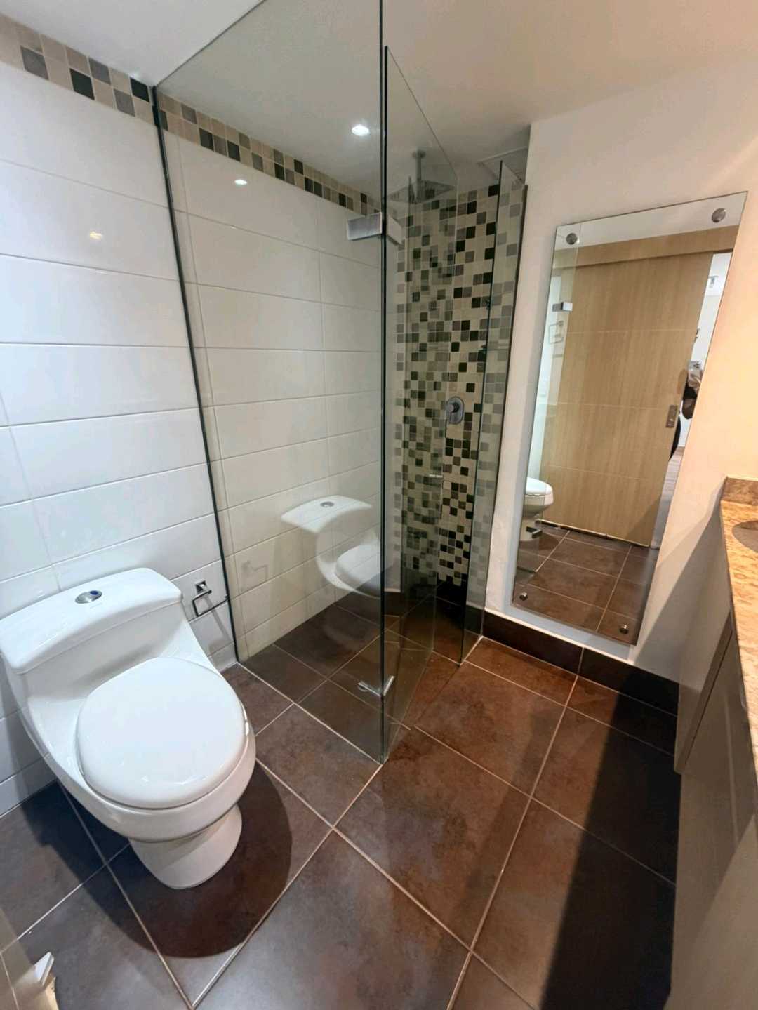 Venta Apartamento Loma Los Bernal, Med, | Piso 9 | 96m² | Club House