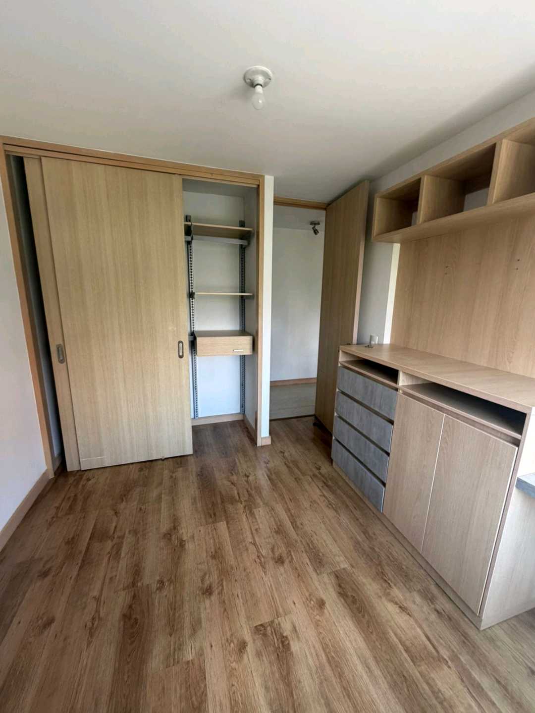 Venta Apartamento Loma Los Bernal, Med, | Piso 9 | 96m² | Club House