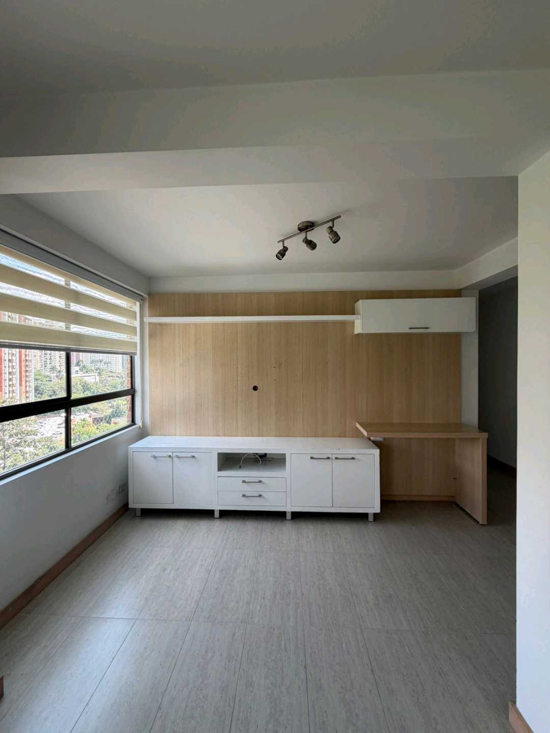 Venta Apartamento Loma Los Bernal, Med, | Piso 9 | 96m² | Club House