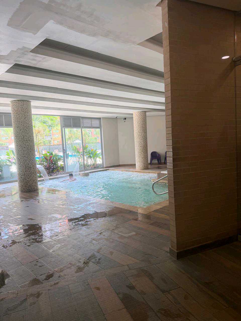 Venta Apartamento Loma Los Bernal, Med, | Piso 9 | 96m² | Club House