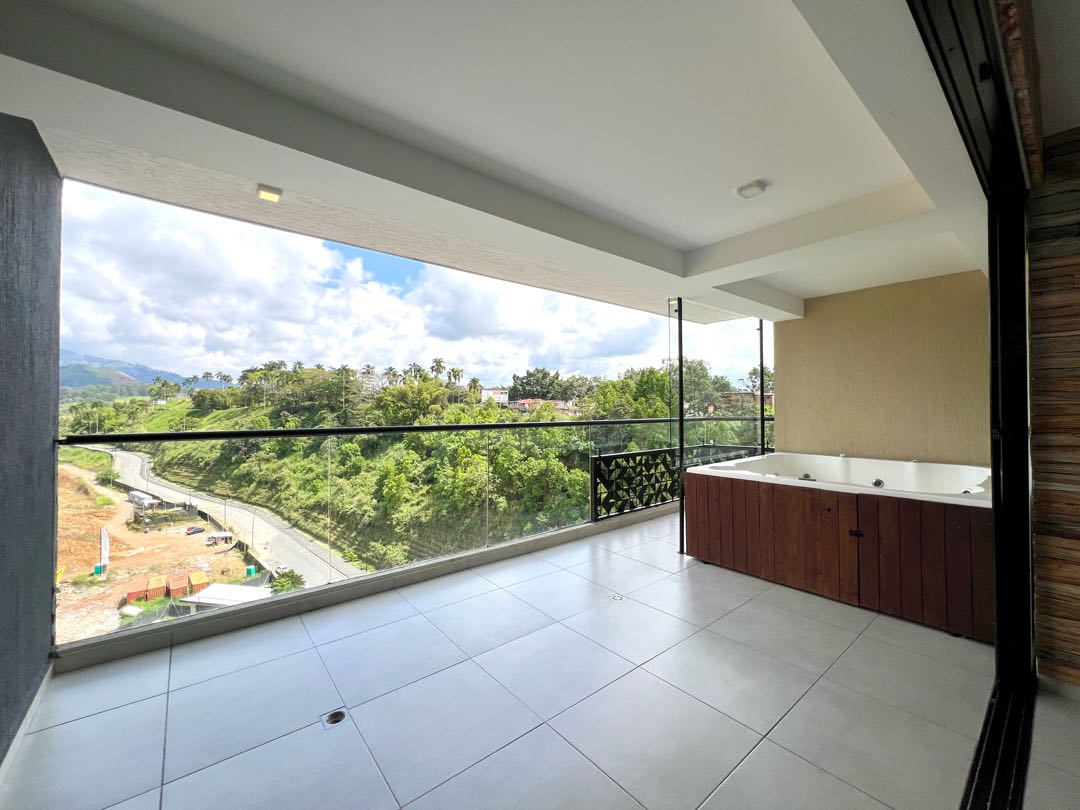 VENTA-RENTA APARTAMENTO PISO 14 EN CERRITOS CONDOMINIO TIPO CLUB