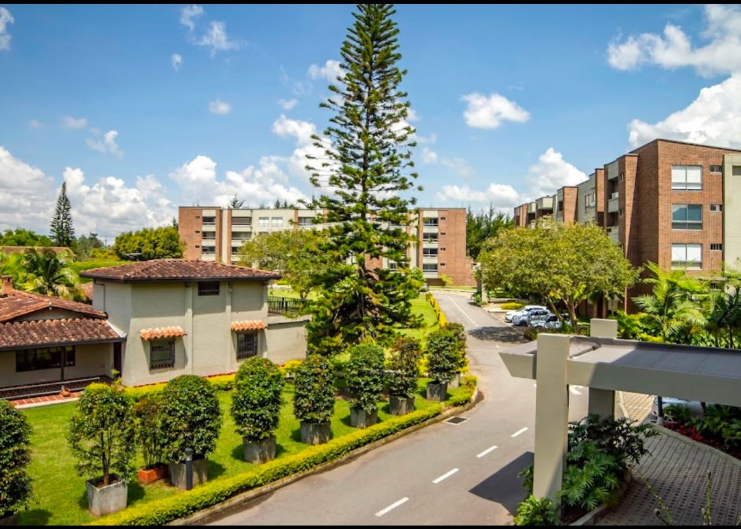 APARTAMENTO _RENTA CORTA por plataforma_  EN LLANOGRANDE 🍀