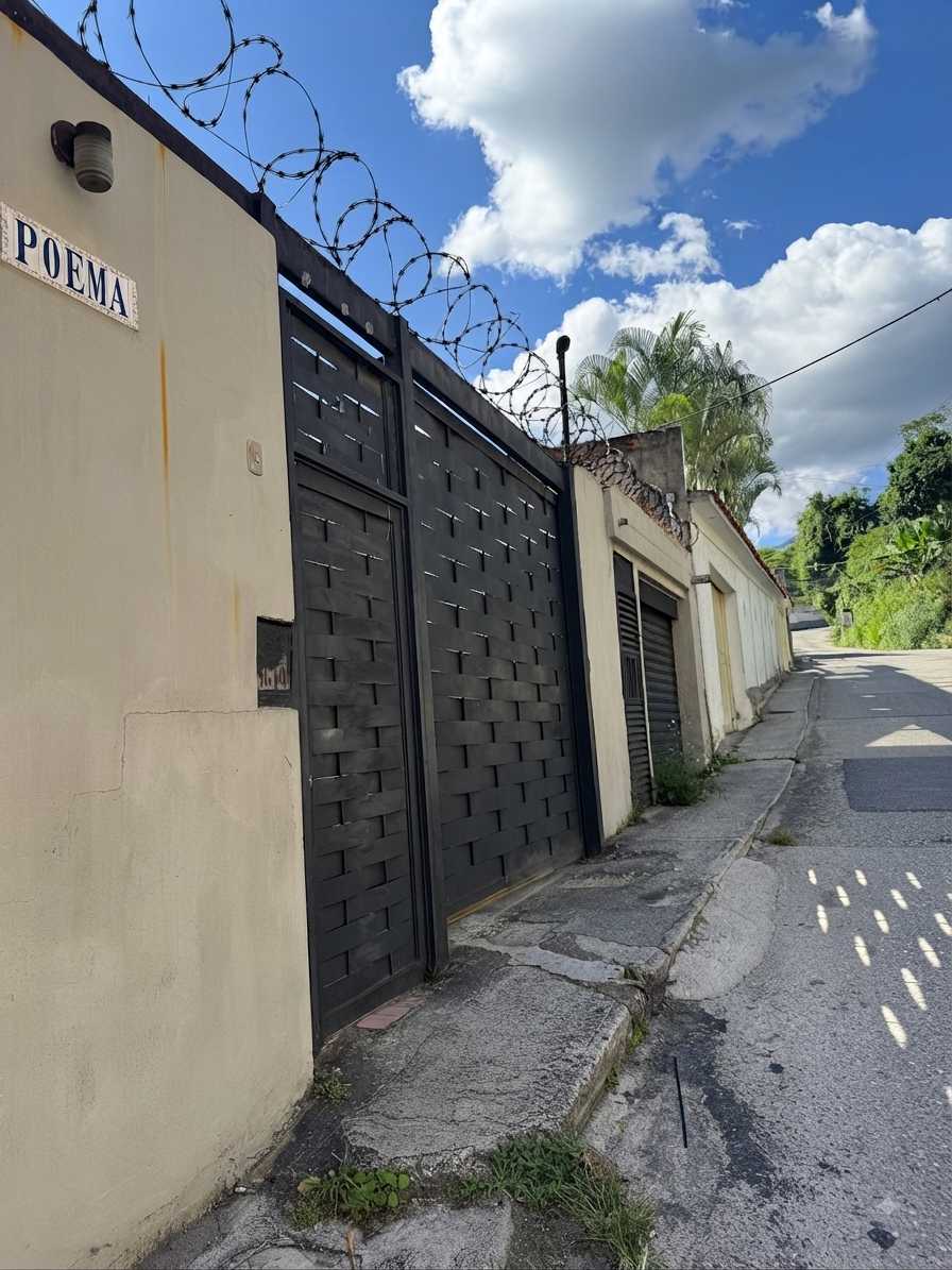 Venta Casa con local comercial turumo kc