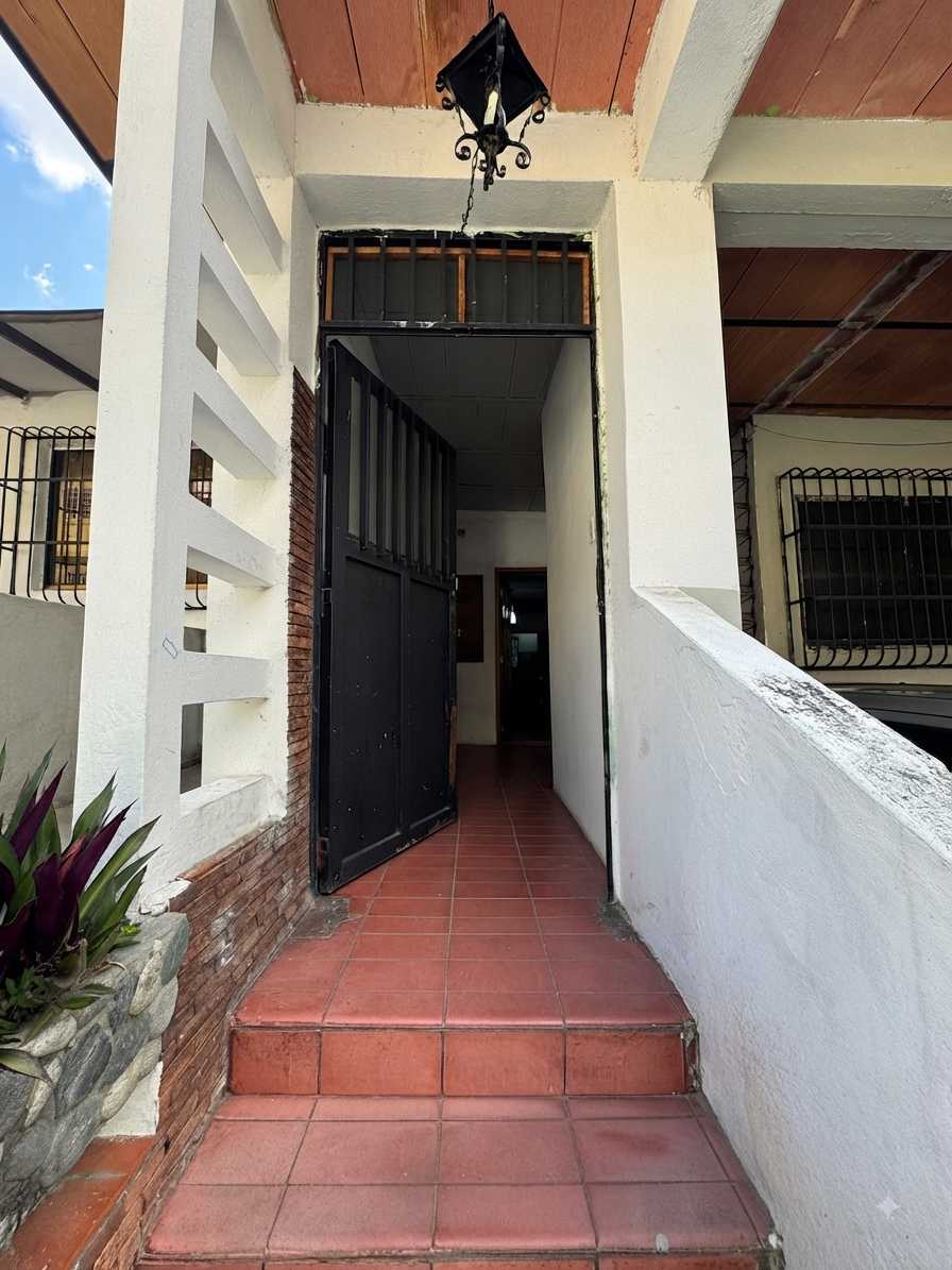 Venta Casa con local comercial turumo kc