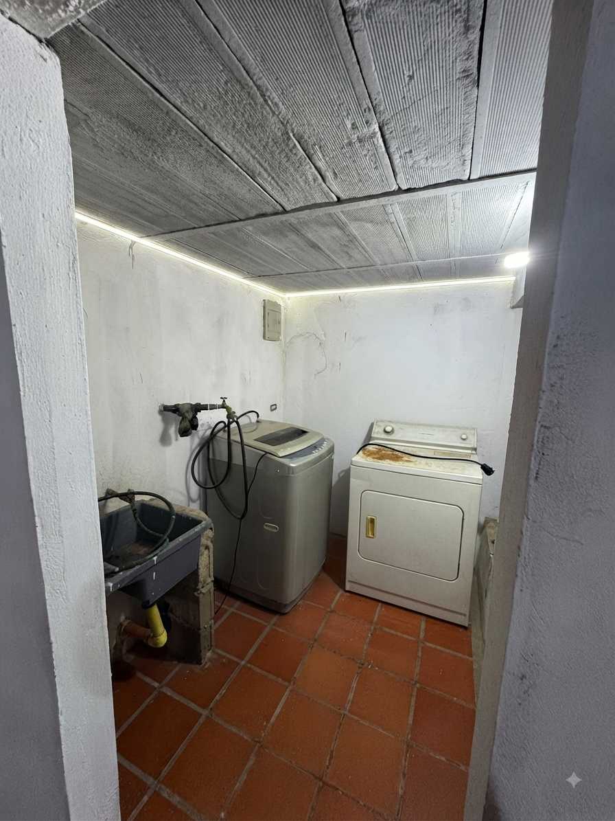 Venta Casa con local comercial turumo kc