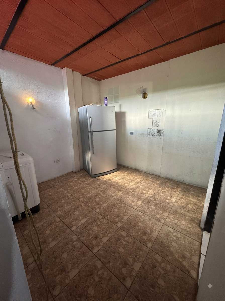 Venta Casa con local comercial turumo kc
