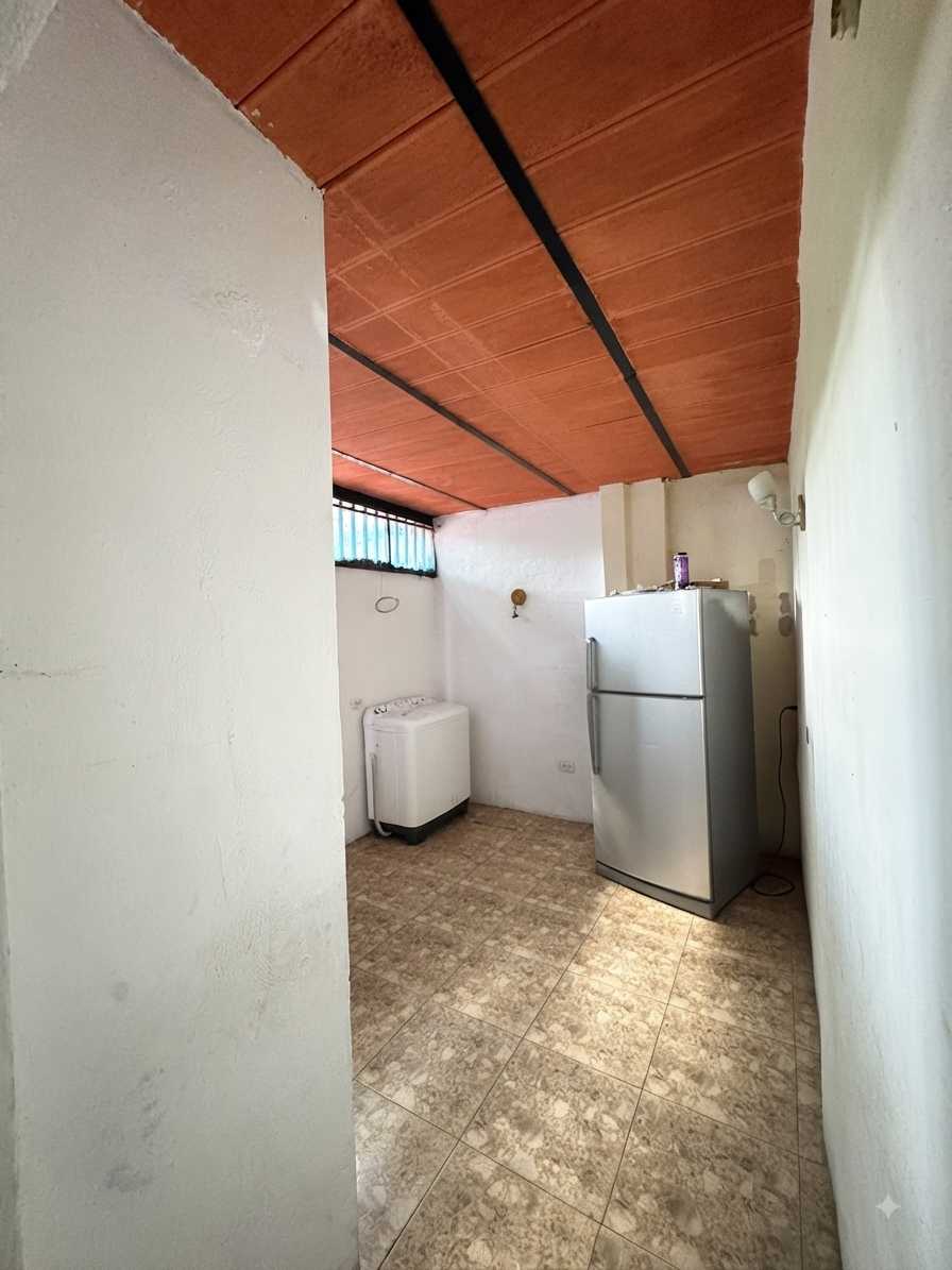 Venta Casa con local comercial turumo kc