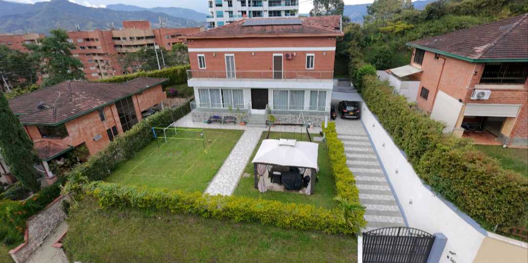 Venta Casa De Lujo Las Lomitas Sabaneta