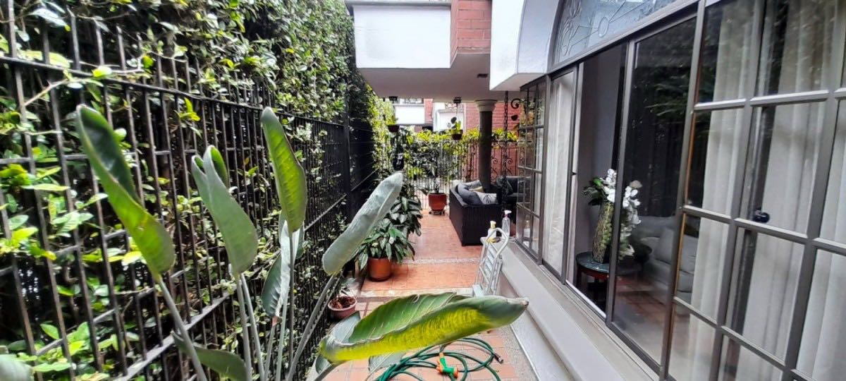 VENTA CASA DE LUJO 285mts2 PINARES PEREIRA