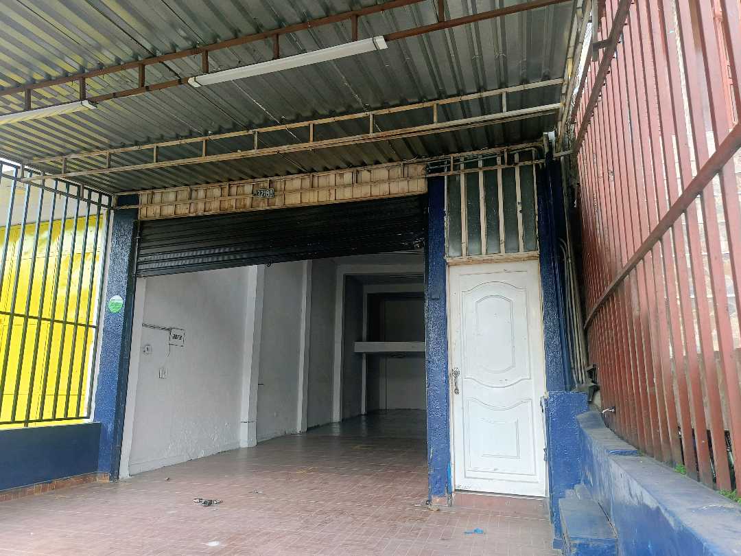 VENTA CASA CON LOCAL COMERCIAL GRAN COLOMBIA