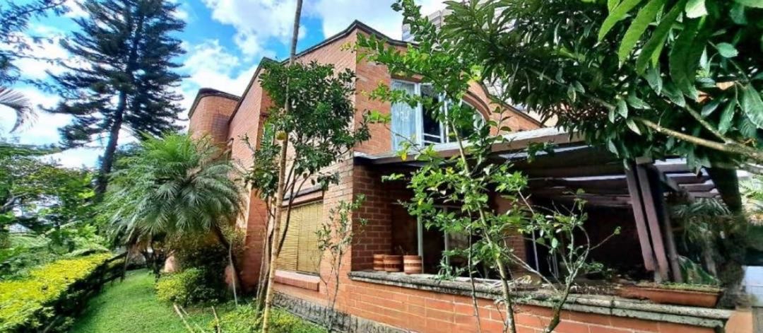 Venta casa en Medellín poblado