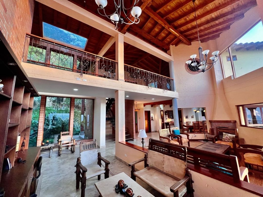 Venta casa las palmas con vista a la ciudad