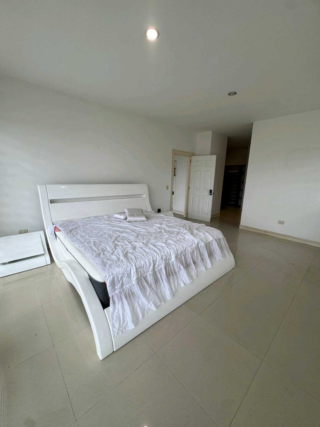 Alquiler Casa los Guayabitos 1700 m2 KC