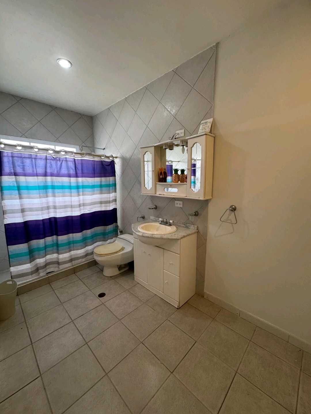 Alquiler Casa los Guayabitos 1700 m2 KC