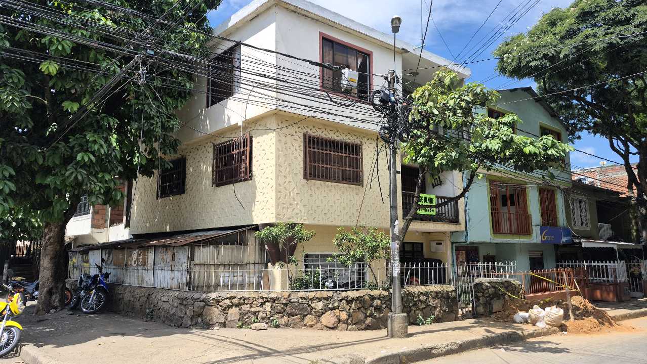 VENTA CASA MULTIFAMILIAR - JORDAN (LOTE 9x19) - 5 UNIDADES DE VIVIENDA