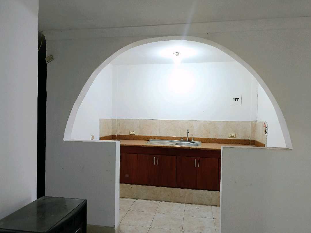 VENTA CASA MULTIFAMILIAR ORIENTE EL RODEO AMB