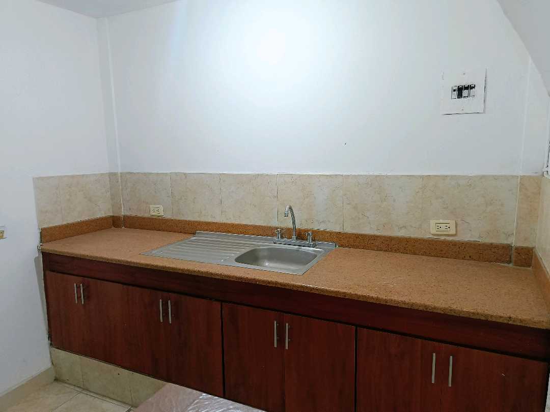 VENTA CASA MULTIFAMILIAR ORIENTE EL RODEO AMB