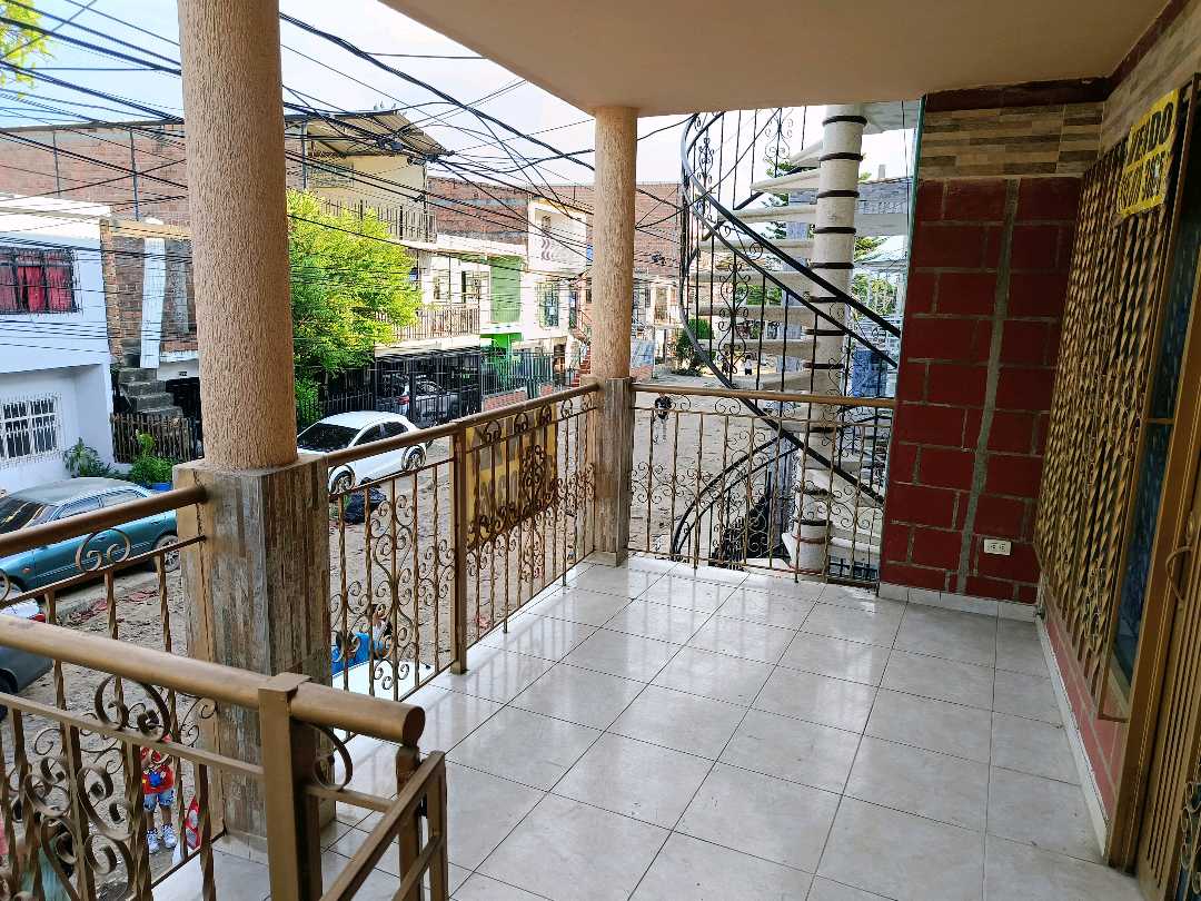 VENTA CASA MULTIFAMILIAR ORIENTE EL RODEO AMB