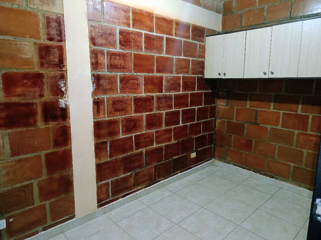 VENTA CASA MULTIFAMILIAR ORIENTE EL RODEO AMB