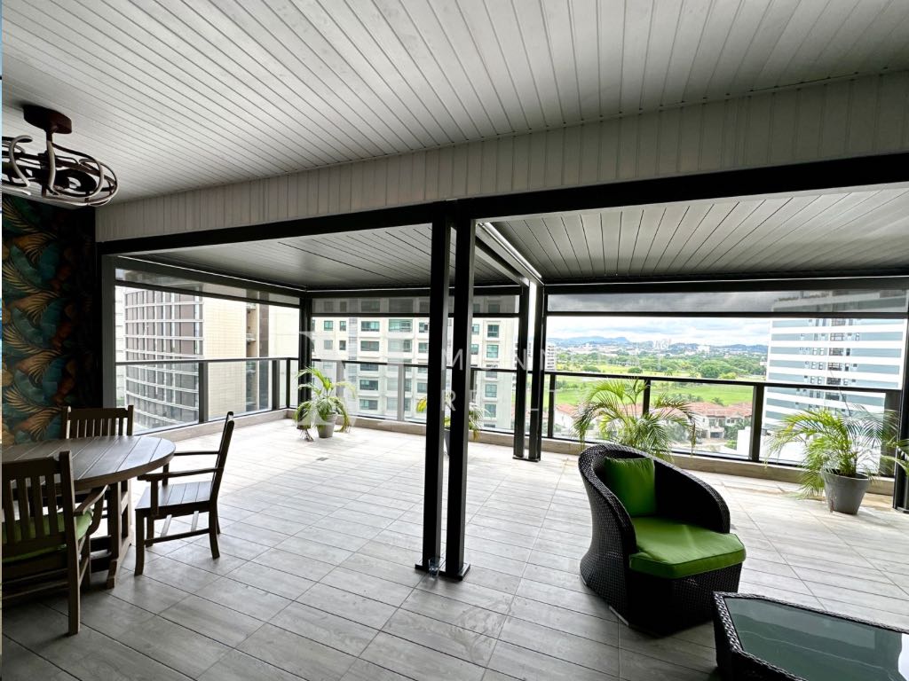 VENTA DE APARTAMENTO AMOBLADO PH EMPIRE SANTA MARIA