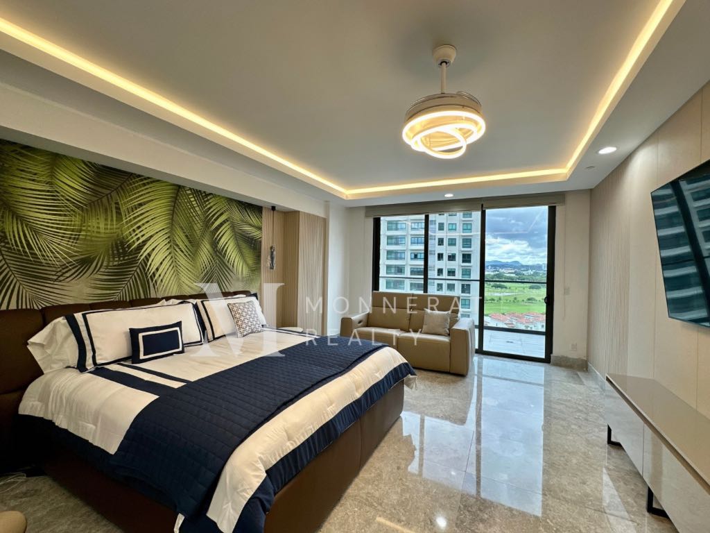 VENTA DE APARTAMENTO AMOBLADO PH EMPIRE SANTA MARIA