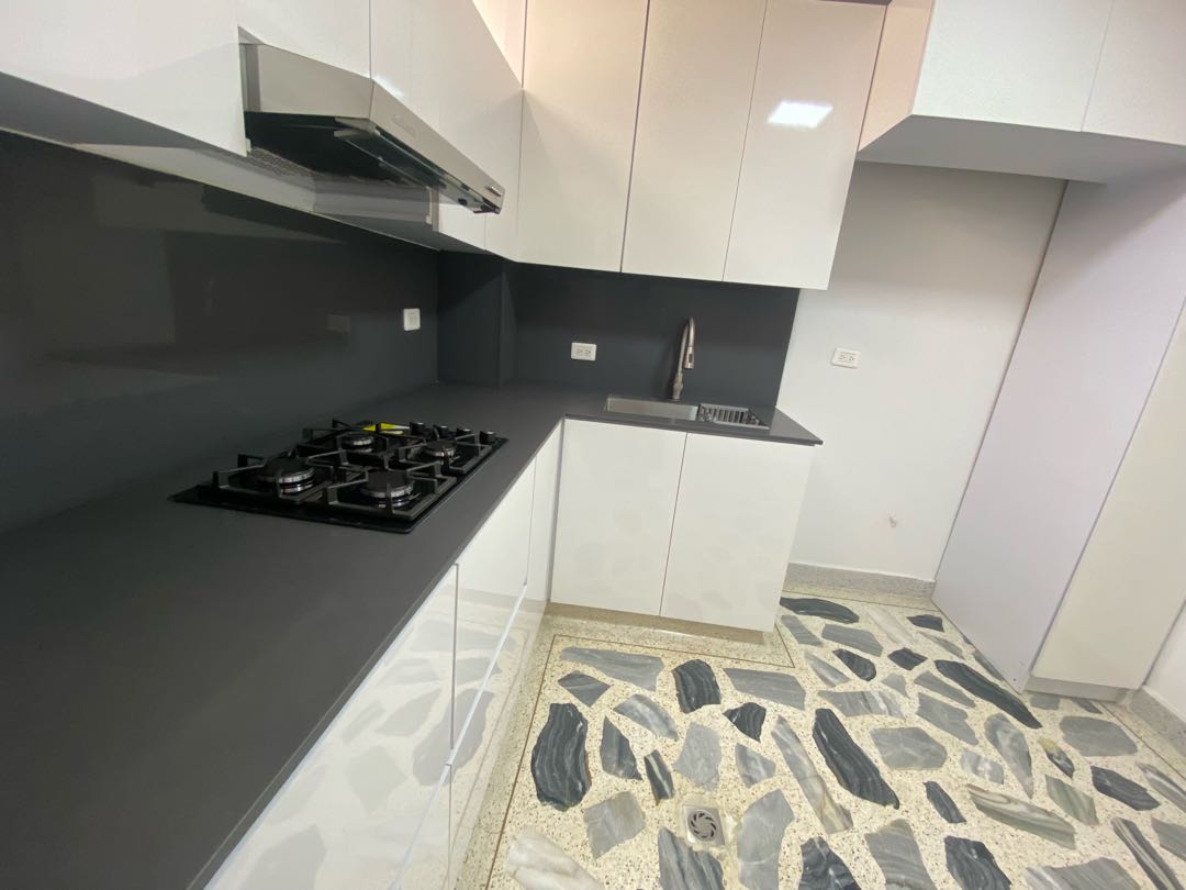 VENTA DE APARTAMENTO EN EDIFICIO PALMAS DE VERSALLES
