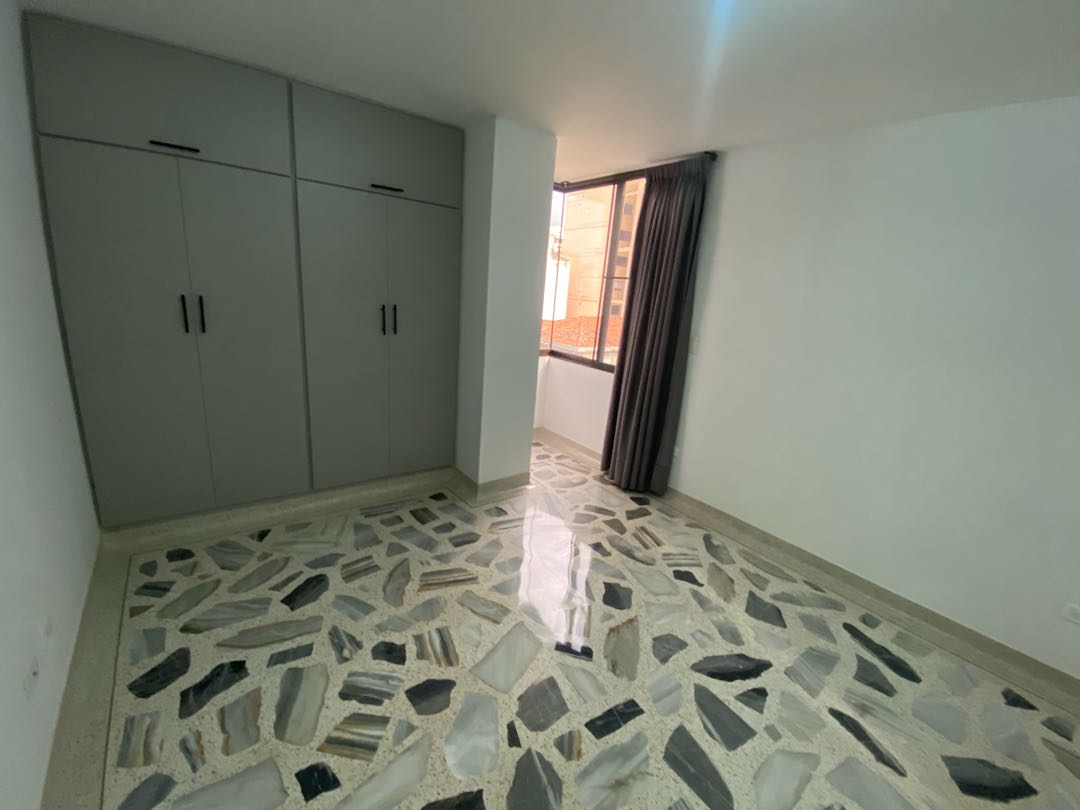 VENTA DE APARTAMENTO EN EDIFICIO PALMAS DE VERSALLES