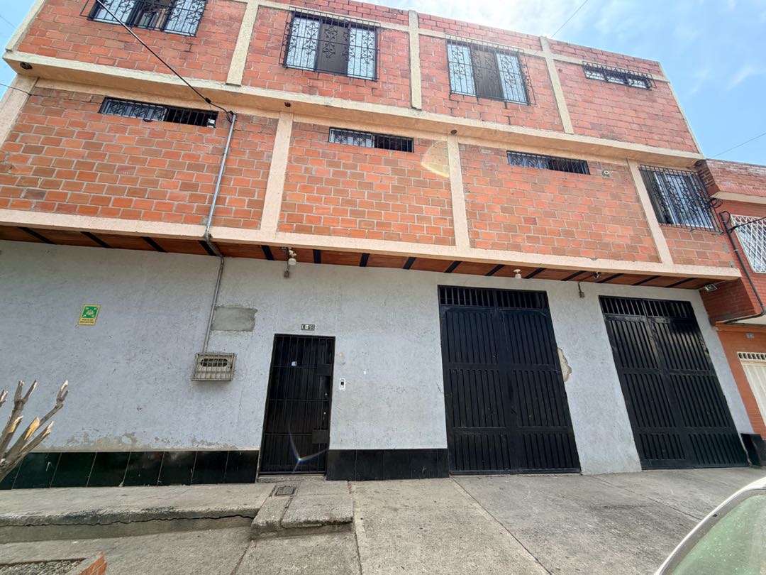 VENTA  DE BODEGA CON OFICINAS EN CALI CENTRAL BARRIO EL TRONCAL