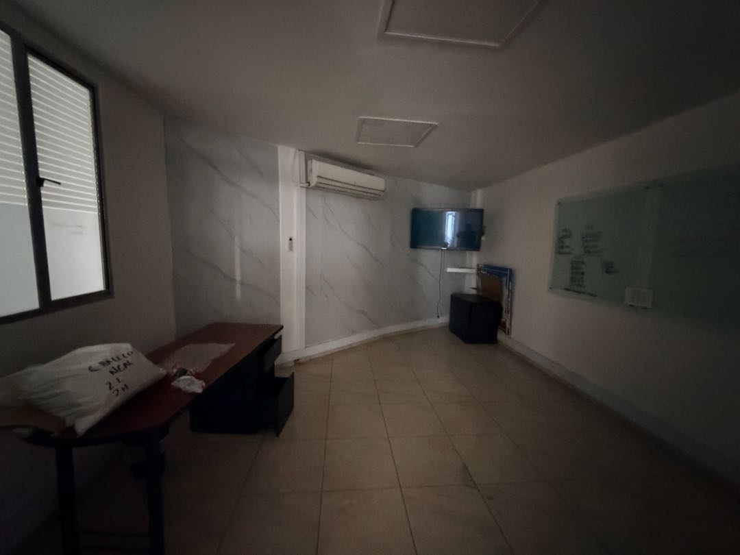 VENTA  DE BODEGA CON OFICINAS EN CALI CENTRAL BARRIO EL TRONCAL