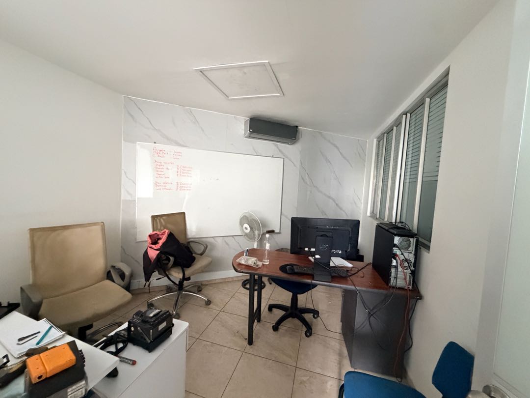 VENTA  DE BODEGA CON OFICINAS EN CALI CENTRAL BARRIO EL TRONCAL