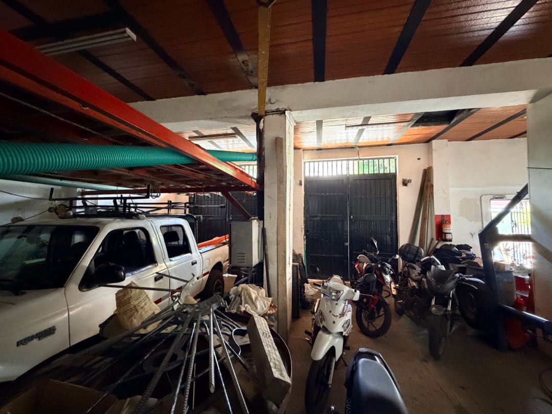 VENTA  DE BODEGA CON OFICINAS EN CALI CENTRAL BARRIO EL TRONCAL
