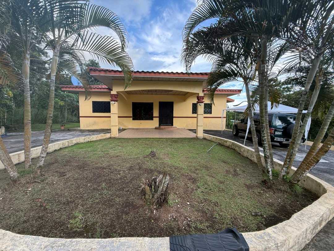 VENTA DE CASA CON TERRENO EN BUGABA 5,000 METROS