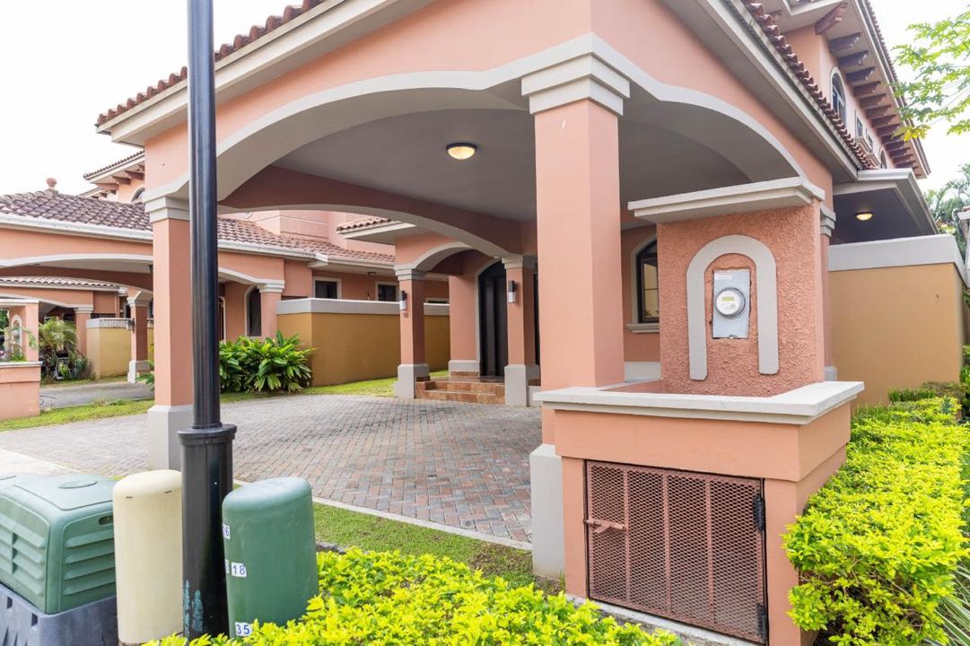 Venta de Casa en Doral, Costa Sur