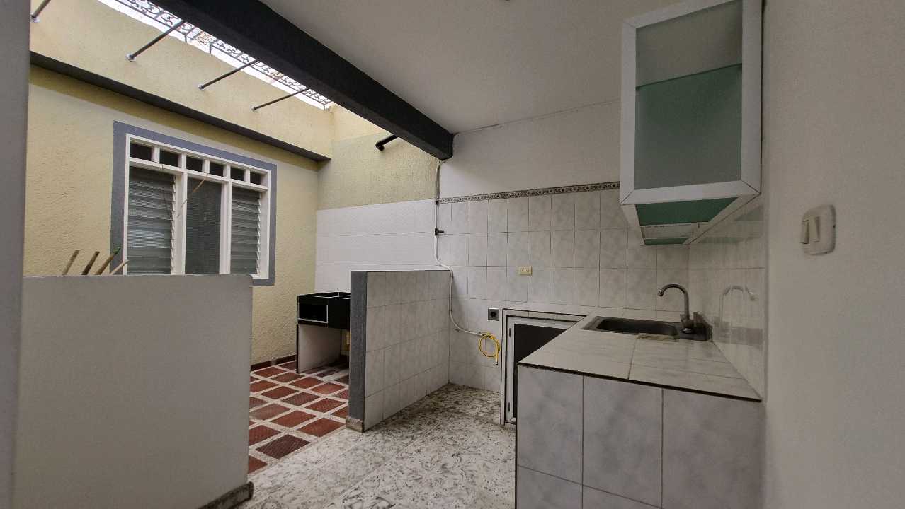 VENTA DE CASA EN SANTA BÁRBARA BUGA W9910624 ISA