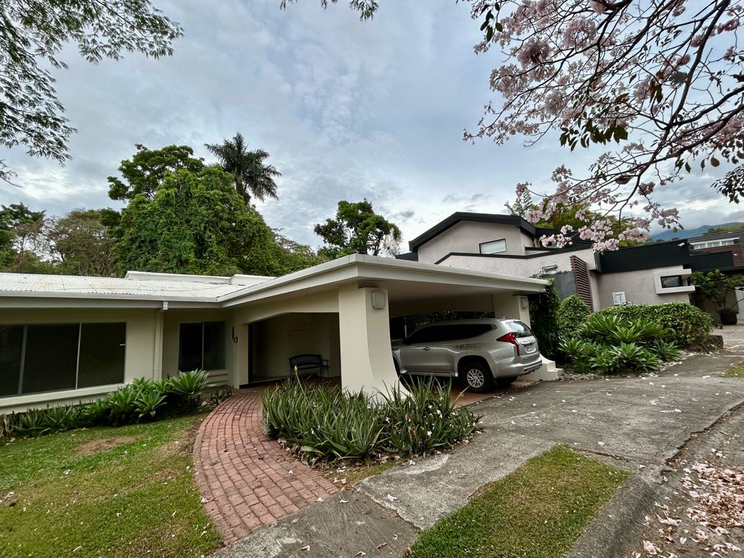 VENTA DE CASA, ESCAZÚ, SAN RAFAEL, LOS LAURELES