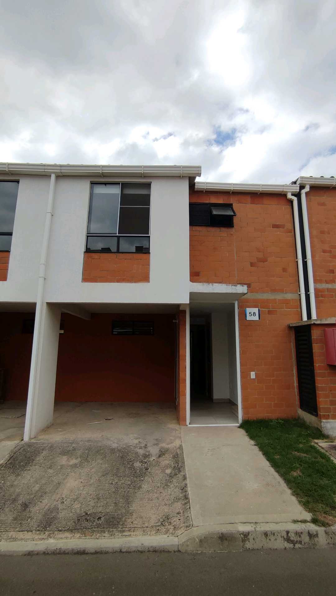 VENTA DE HERMOSA CASA EN PARQUE NATURA - JAMUNDI