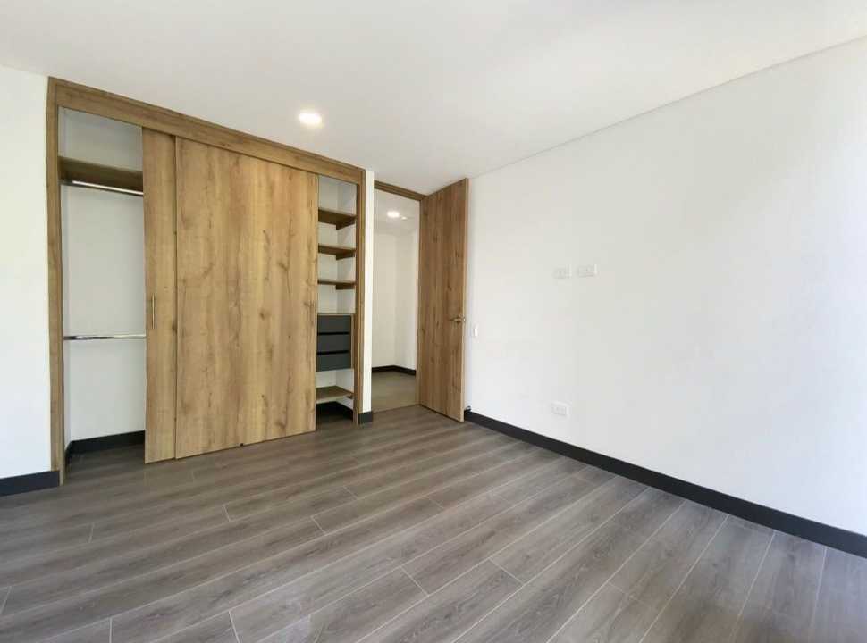 Venta de Hermoso Apartamento en Laureles