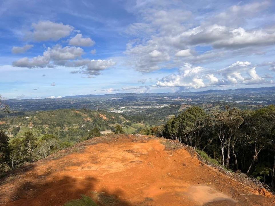 Venta lote en parcelación loma del escobero 