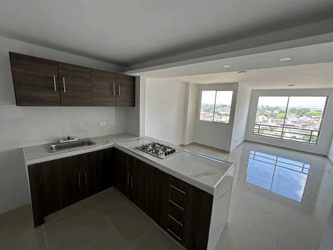 APTO DUPLEX - VENTA - GUADUALES 90M2 10P 3HB 2BÑ 1PP 1DP - CALI NORTE