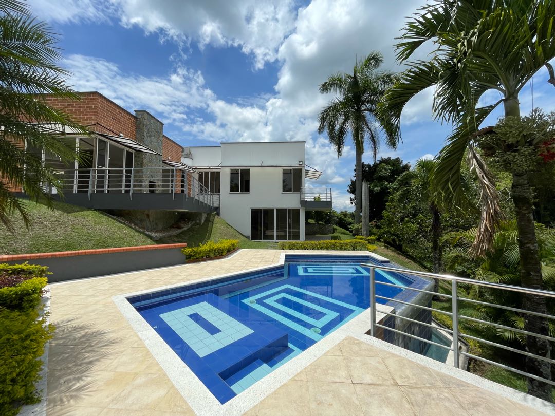 VENTA ESPECTACULAR CASA CAMPESTRE CERRITOS PEREIRA