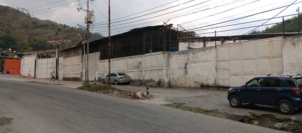 Venta Galpon Avenida Turumo KC
