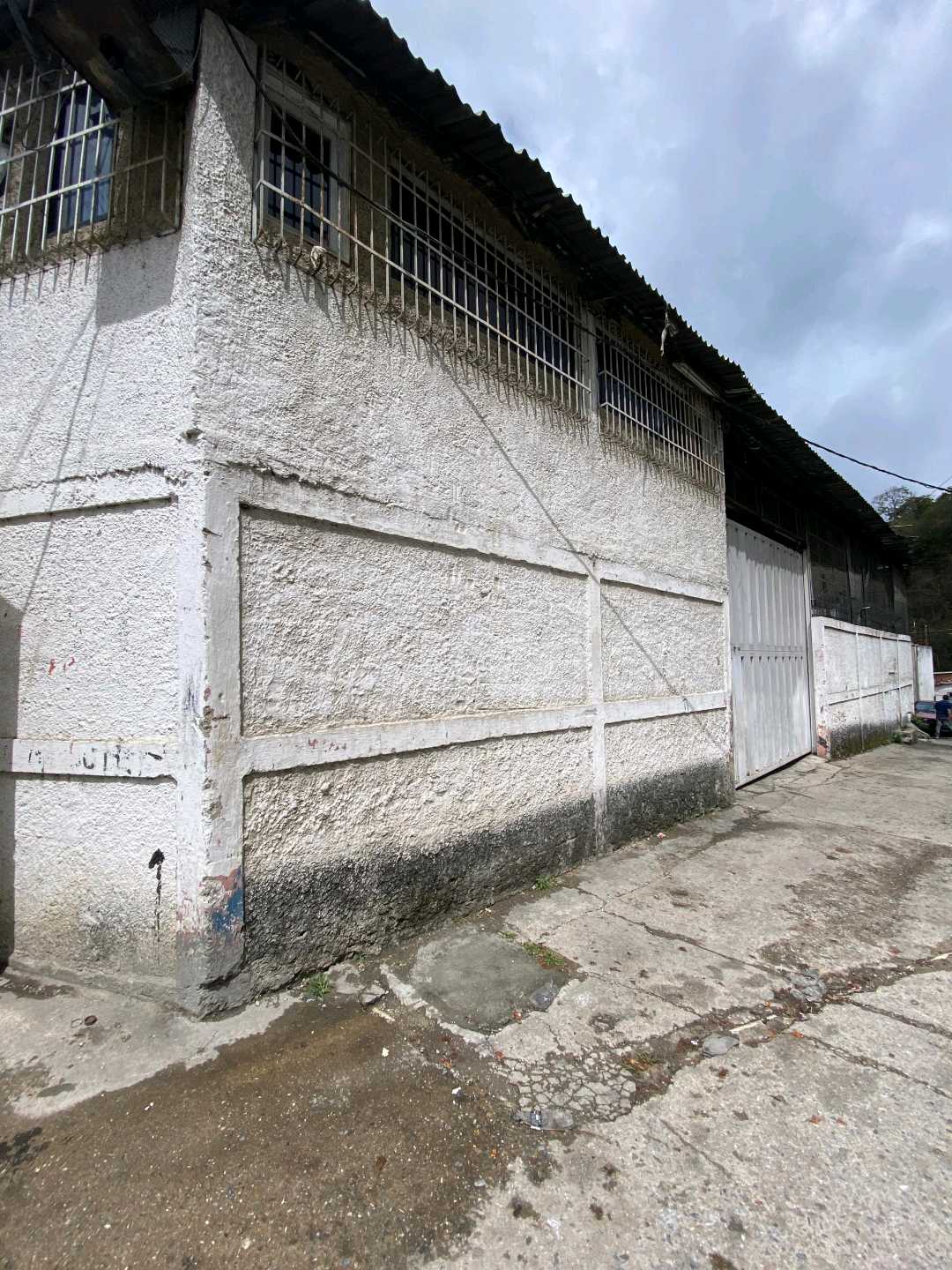 Venta Galpon Avenida Turumo KC