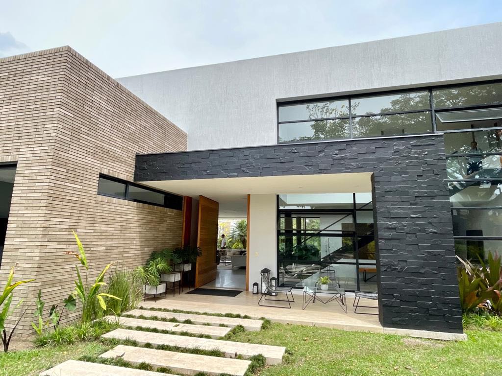 VENTA CASA CAMPESTRE LUXURY  850 MTS2 CERRITOS PEREIRA