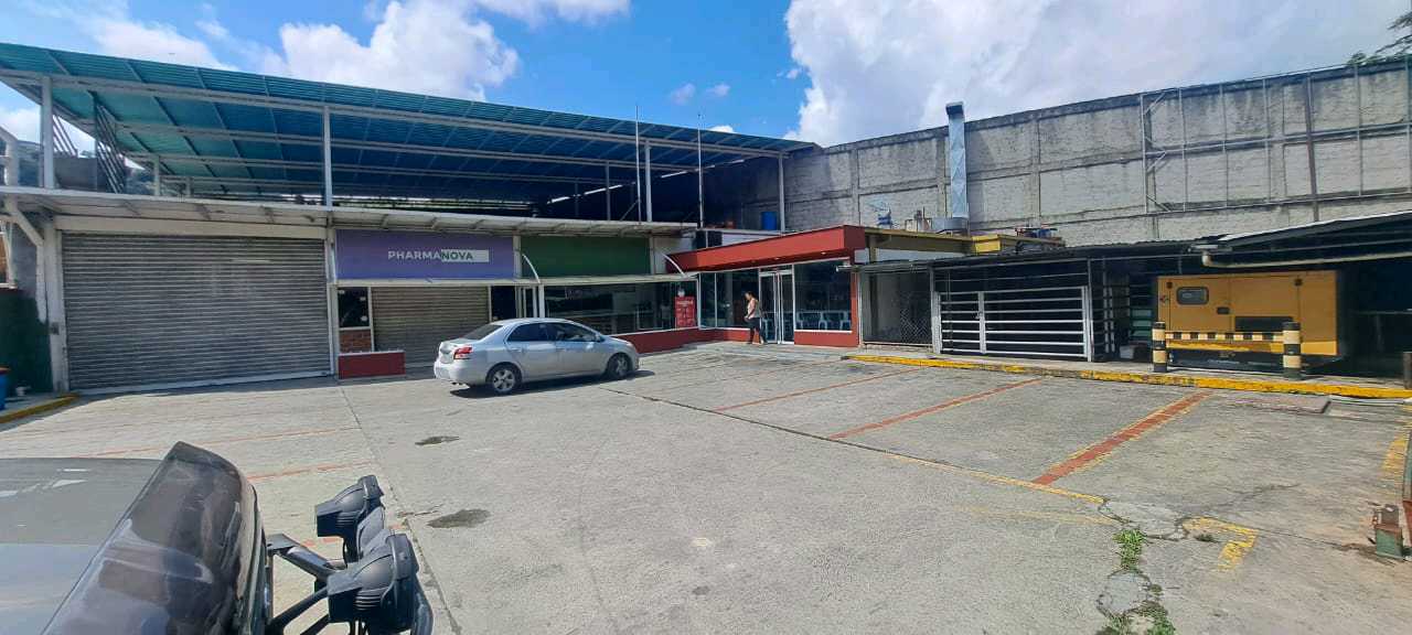 Venta  MiniCentro Comercial Turumo KC