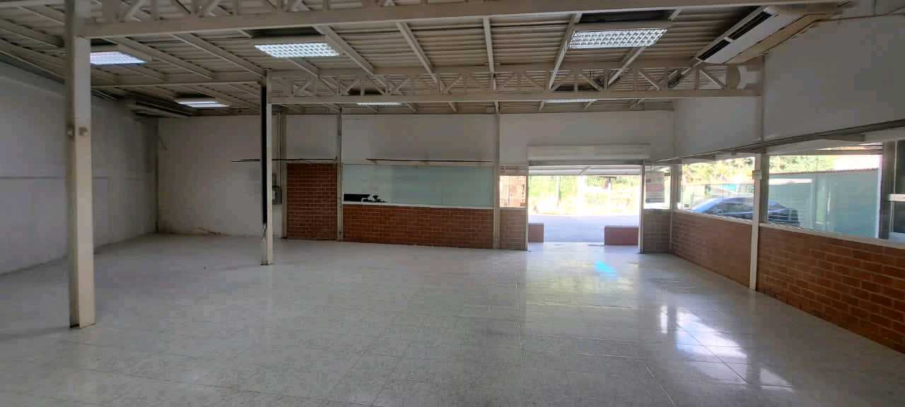 Venta  MiniCentro Comercial Turumo KC