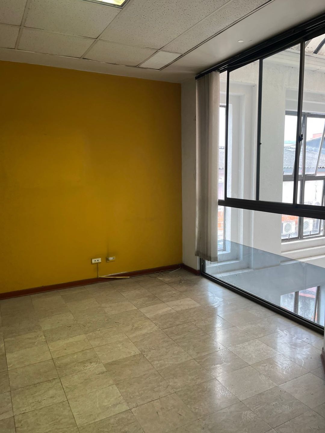 Venta oficina 23Mts2 centro Pereira