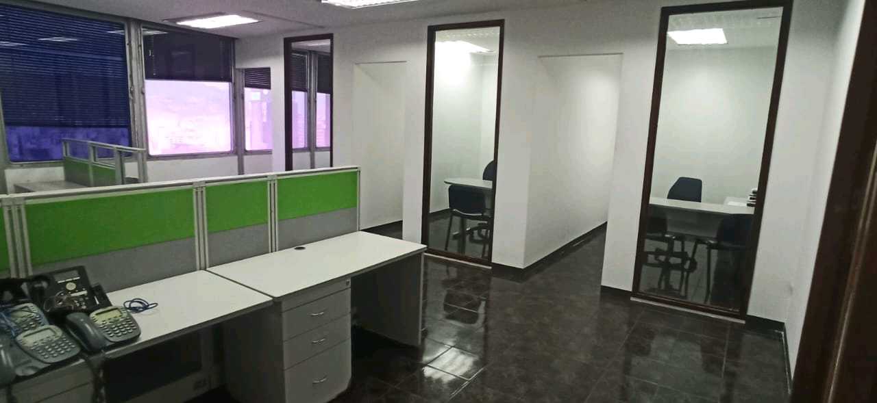 Venta Oficina Av Urdaneta centro financiero kc